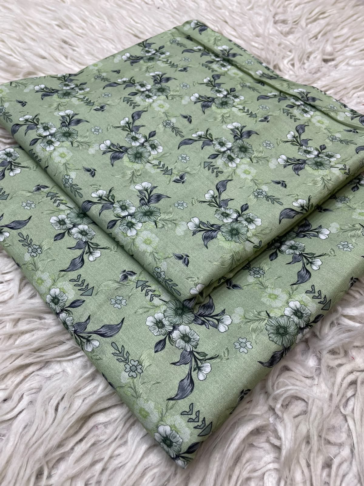 2Pc Same Printed Lawn Suit 495