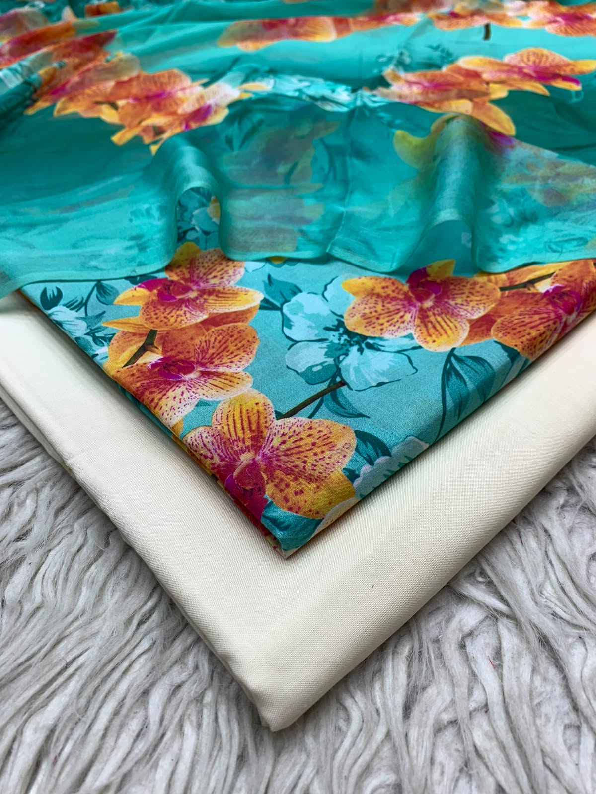90x88 3Pc Premium Lawn Suit Vol-0020