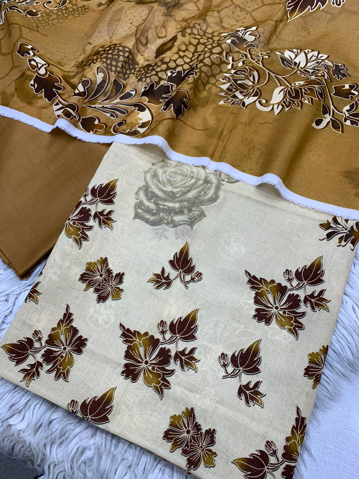 3Pc Chamki Lawn Digital Printed Suit Vol-1098