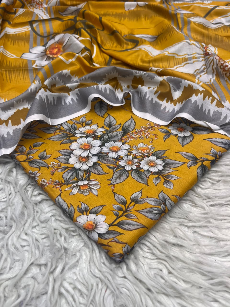 3Pc Same Digital Printed Lawn Suit 15
