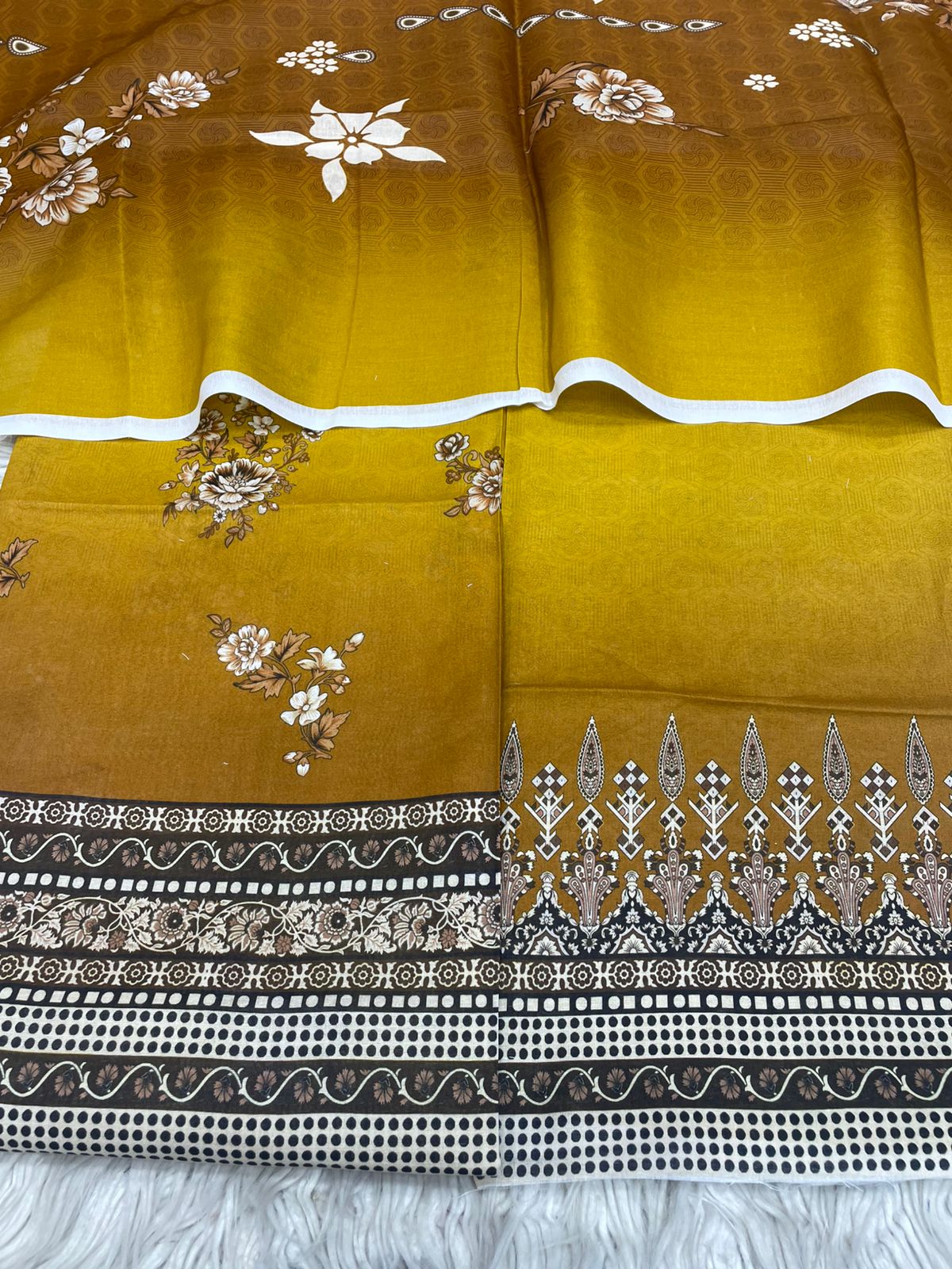 2Pc  Civic Lawn Kameez & Dupatta Vol-3193