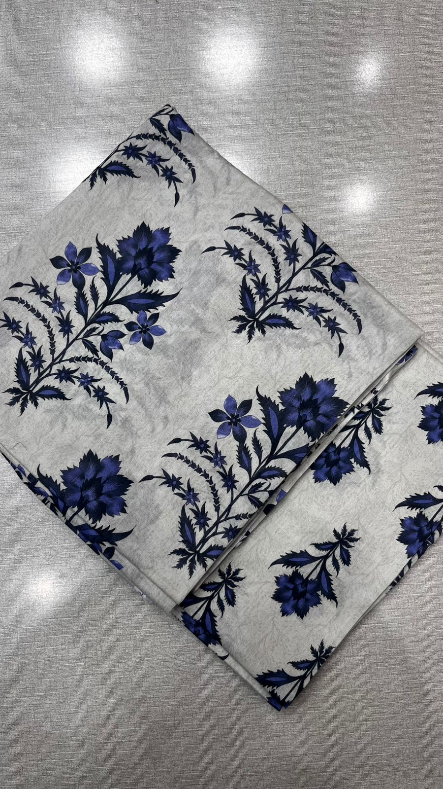 2Pc Lawn Unstitched Suit #286