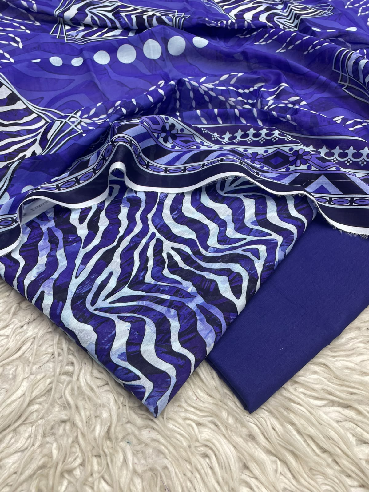 3Pc Zobia Lawn Unstitched Suit 29