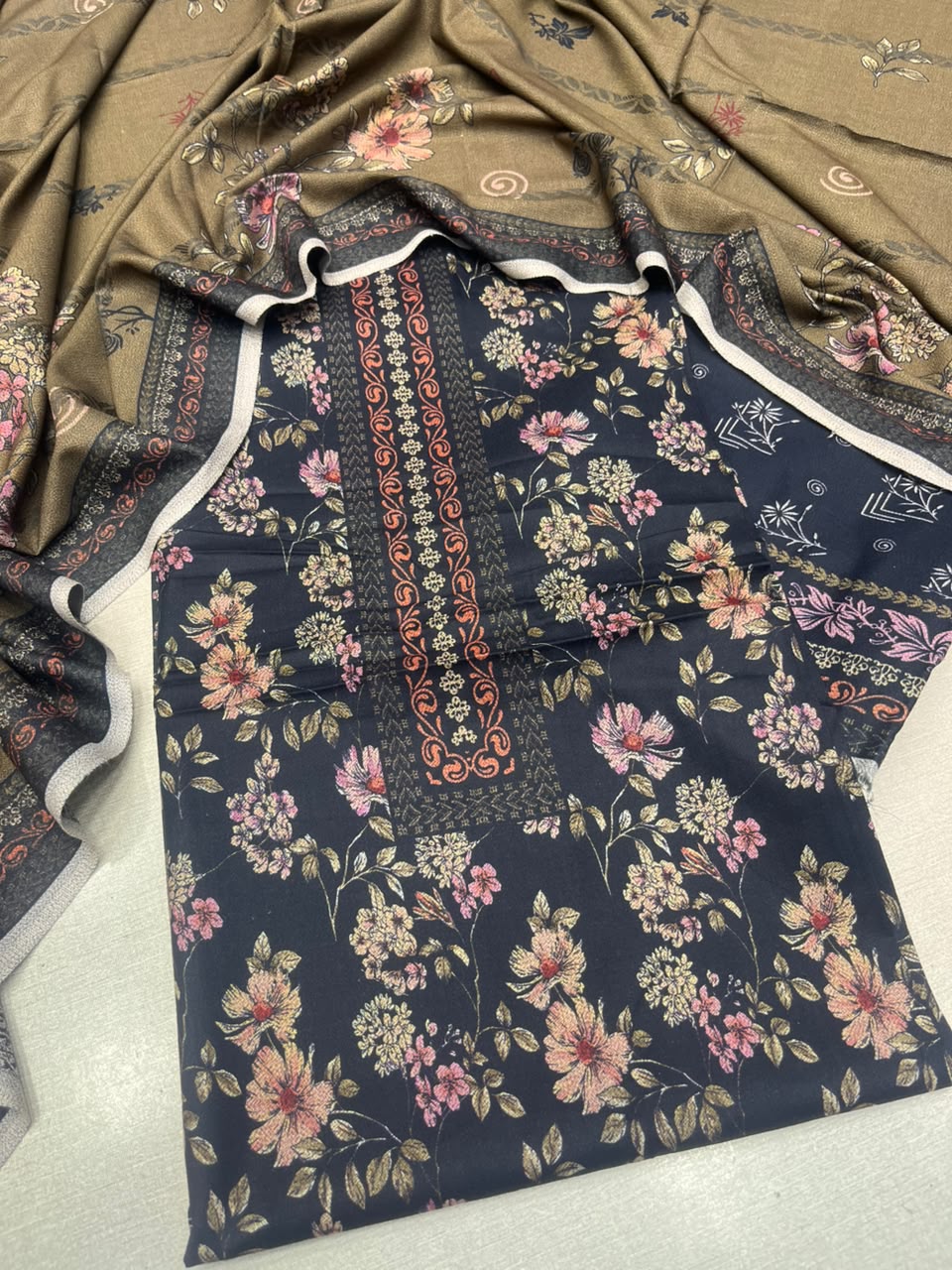 3Pc Sapphire Dhanak Unstitched Suit 0157