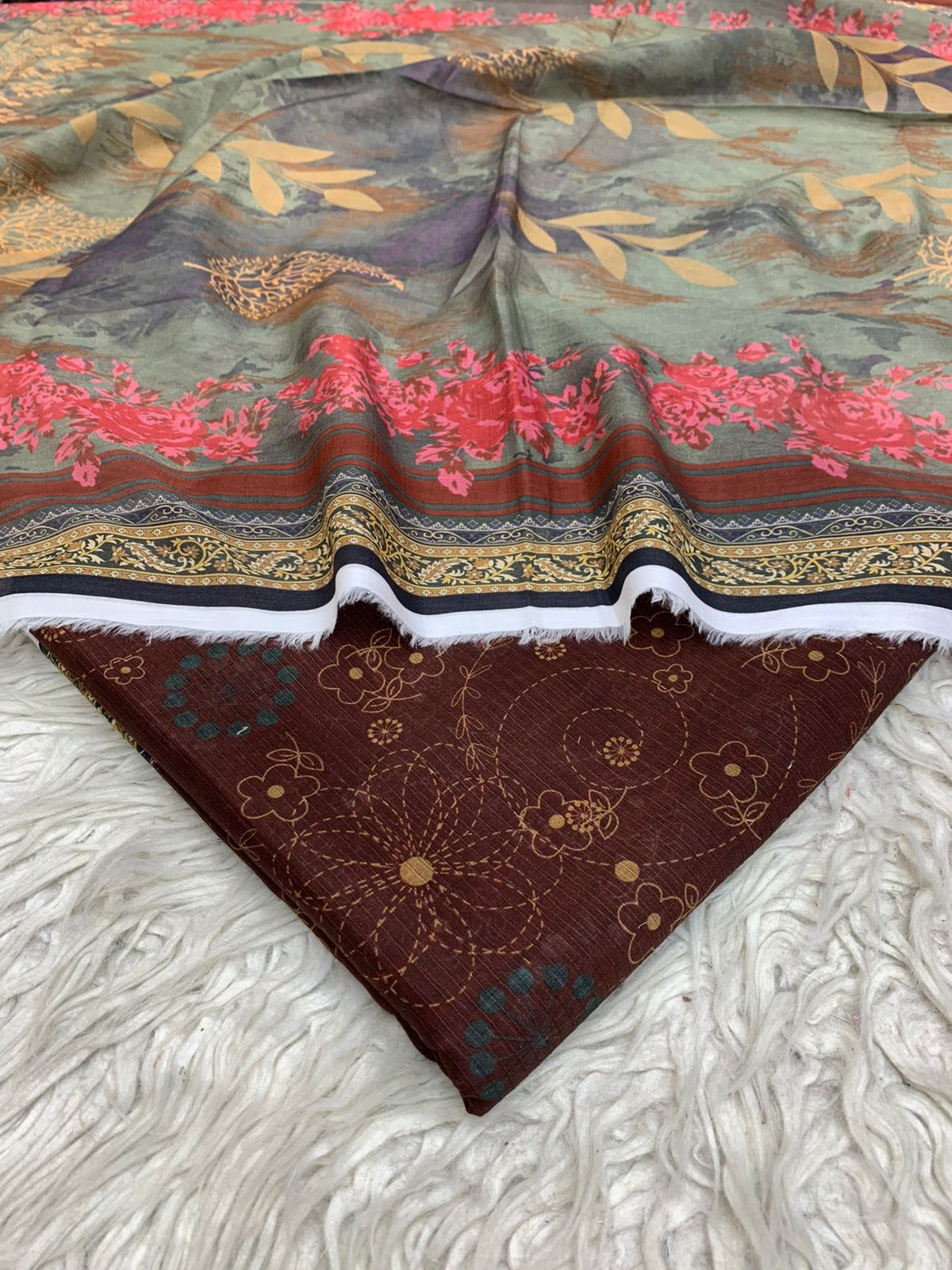 Sapphire 3Pc Bana Dora Lawn Unstitched Suit Vol-0127