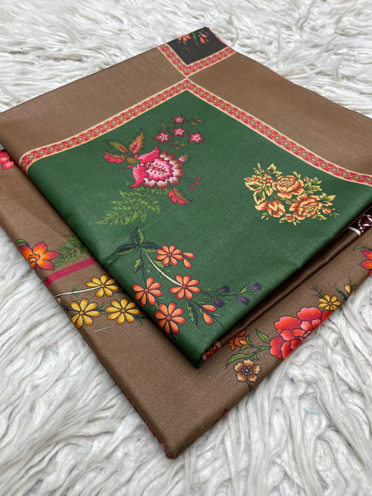 2Pc Bin Saeed Lawn Kameez &  Trouser Printed  Suit Vol-3221