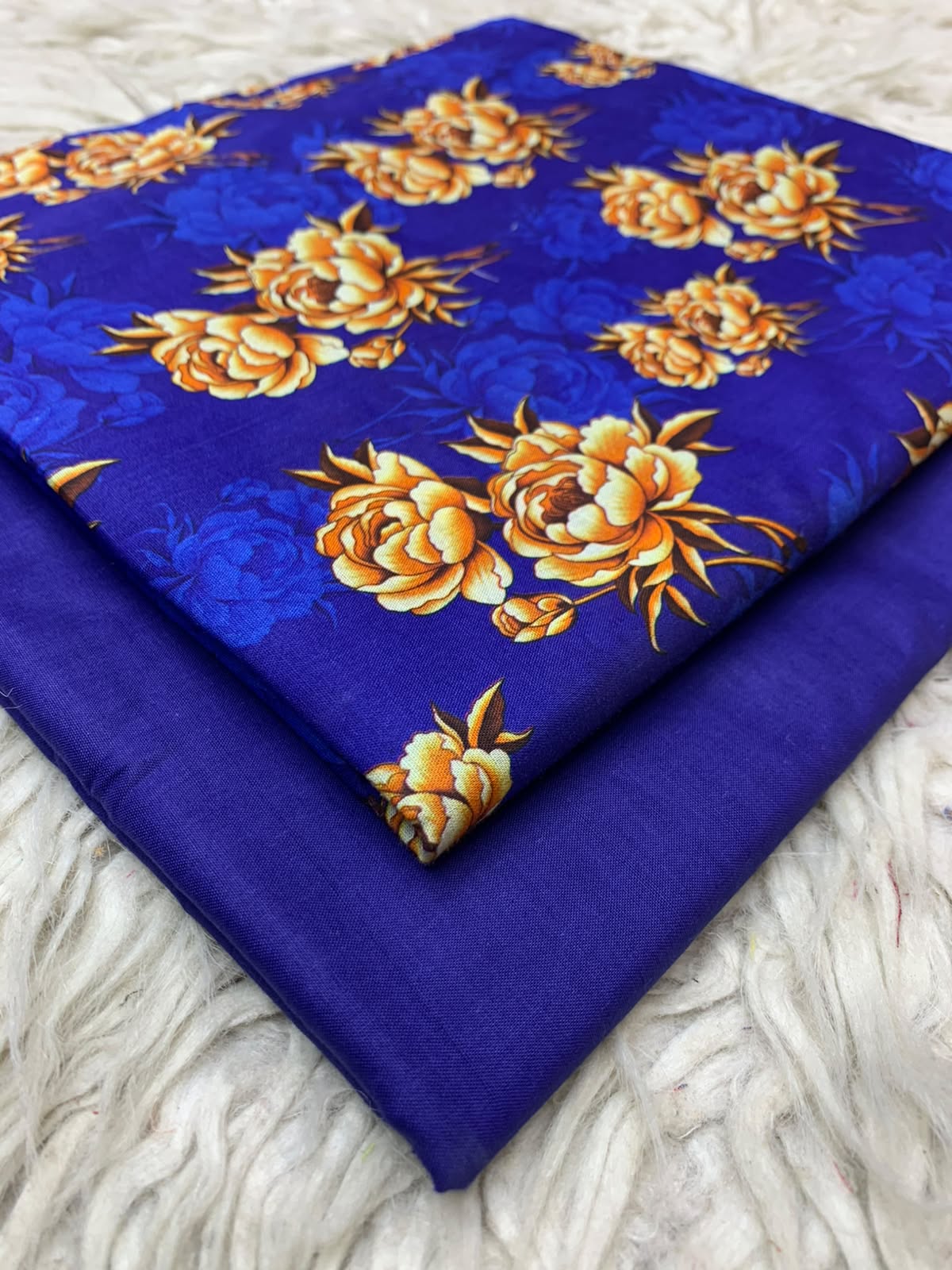 2Pc Printed Lawn Unstitched Suit 15