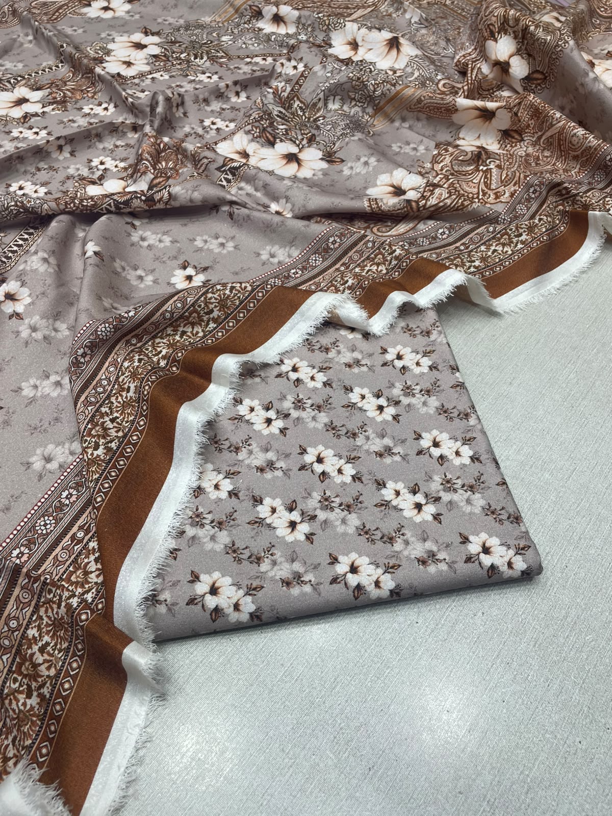 2Pc Karandi Kameez & Dupatta Suits 65