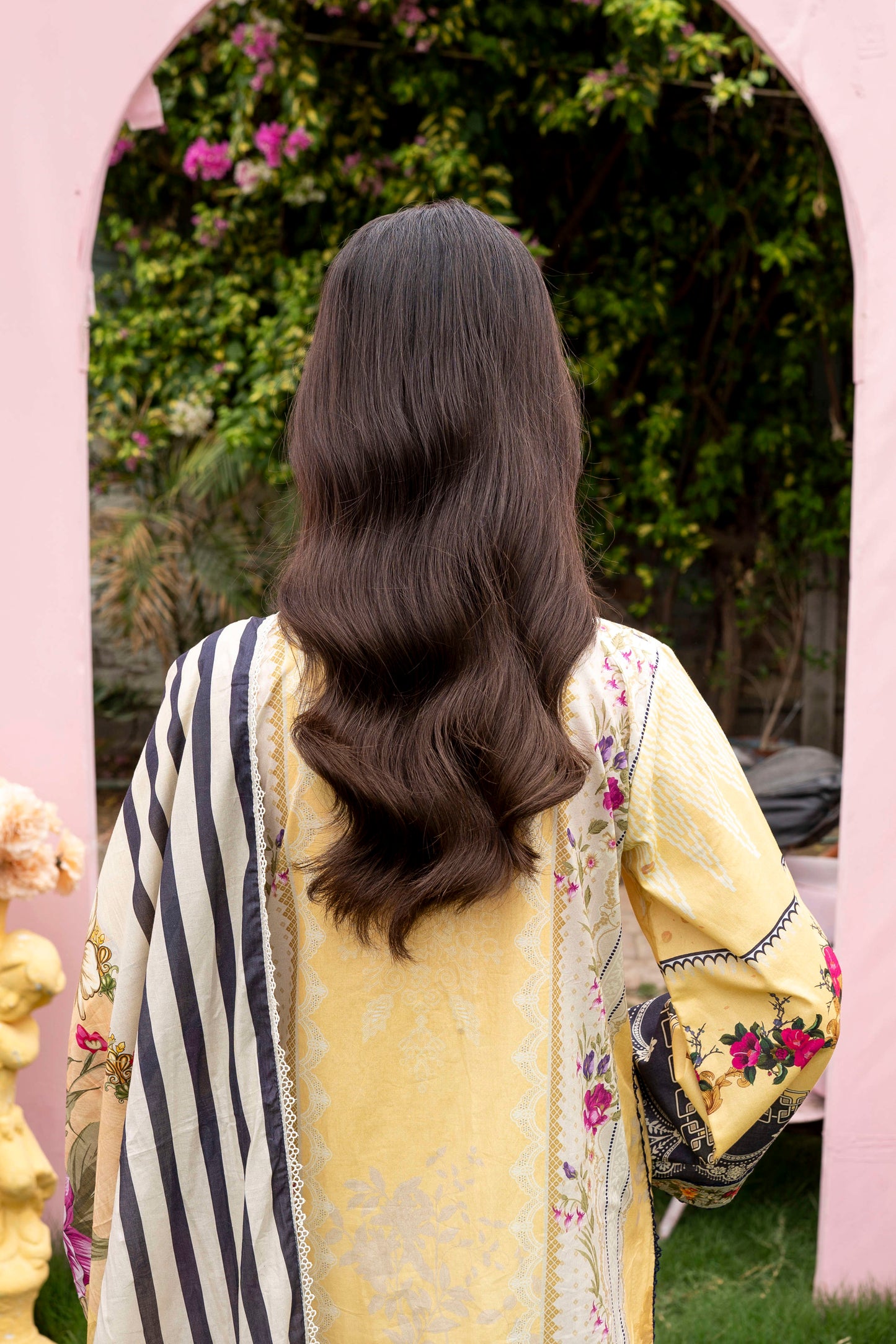 90/88 3Pc Firdous Lawn Suit 927
