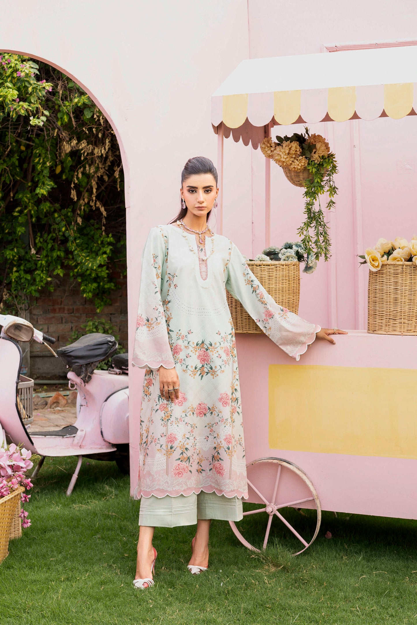 Firdous - Printed - Lawn - 3pc - D925