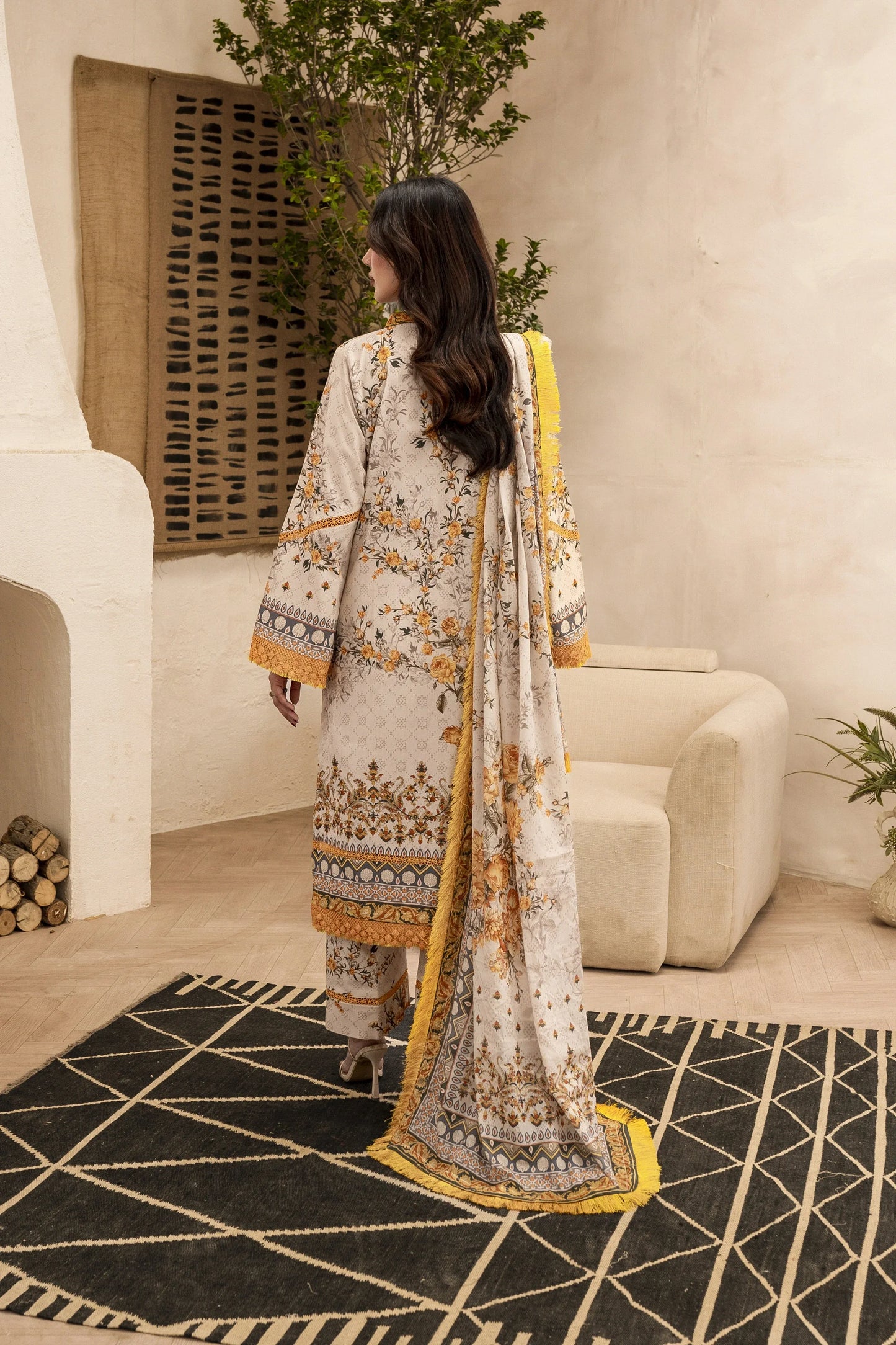 90/88 Firdous - Printed - Lawn - 3pc - D121 (1)