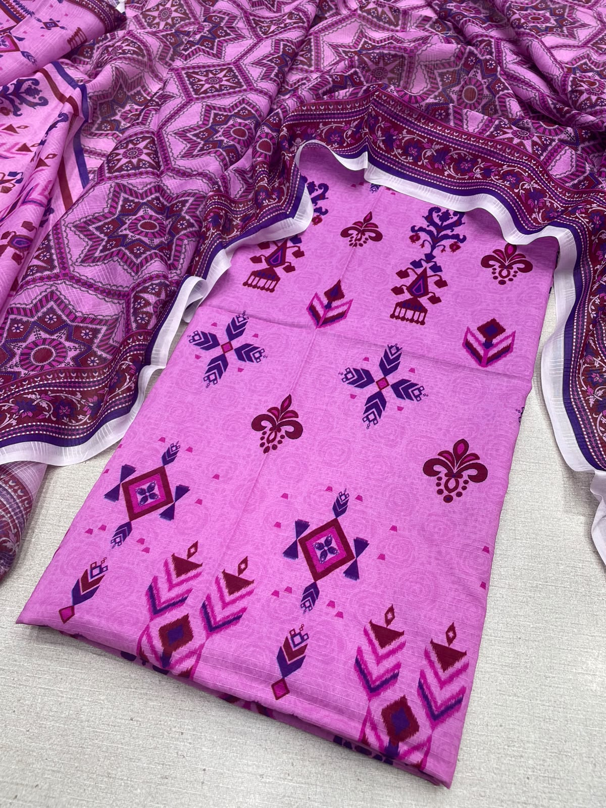 2Pc Bana Doria Lawn Kameez & Dupatta Suit 3197