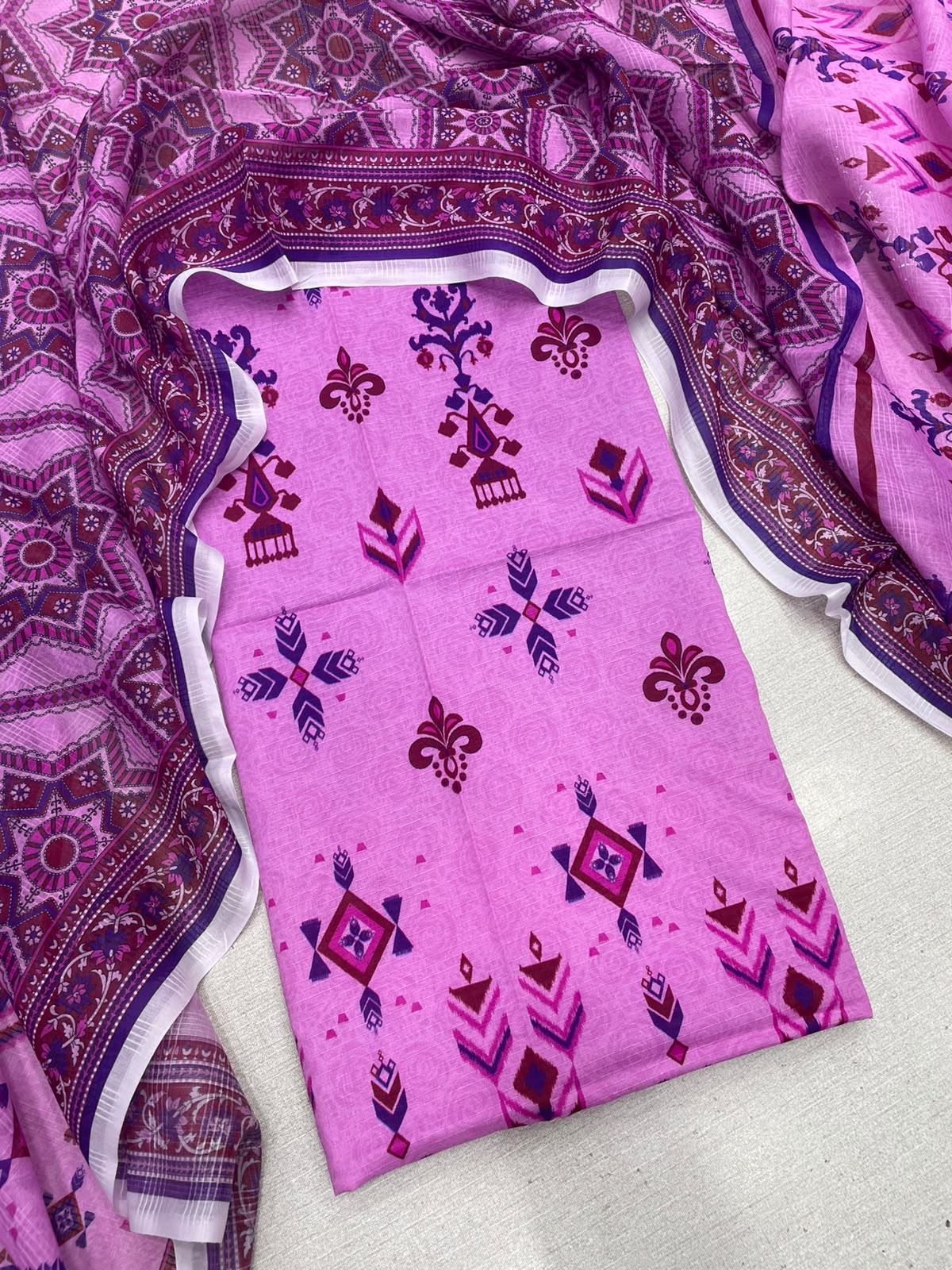 2Pc Bana Doria Lawn Kameez & Dupatta Suit 3197
