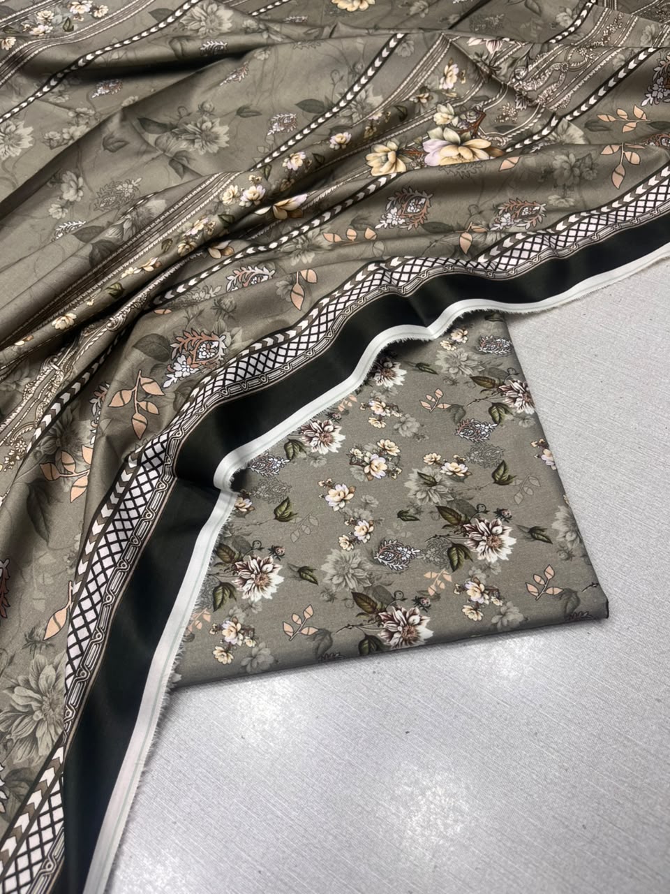 2Pc Staple Kameez & Dupatta Unstitched 62