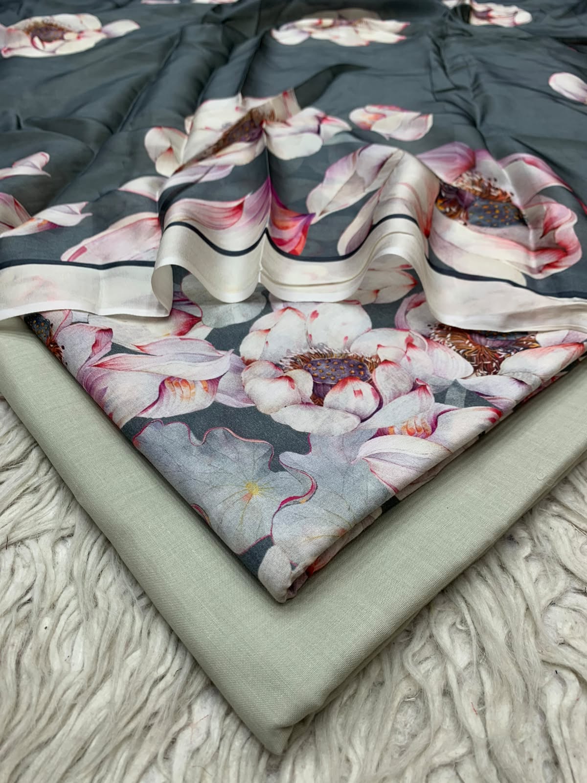 90x88 3Pc Premium Lawn Suit Vol-005