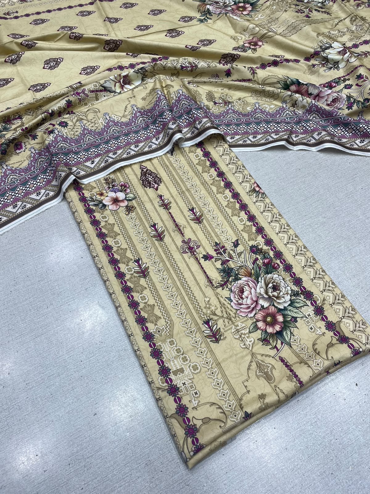 2Pc Staple Kameez & Dupatta Unstitched 63