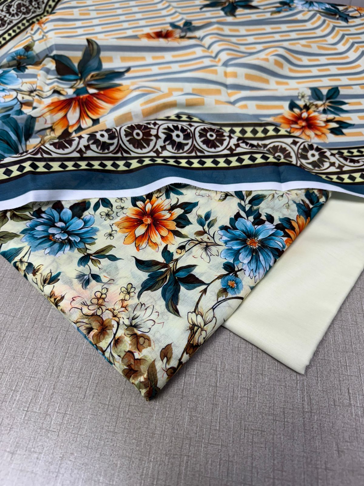 3Pc Zobia Lawn Unstitched Suit 29