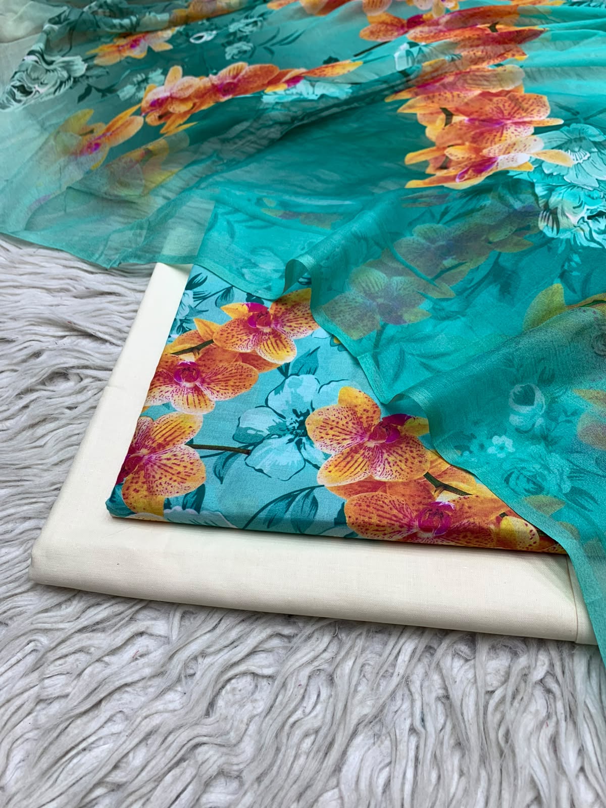 90x88 3Pc Premium Lawn Suit Vol-0020
