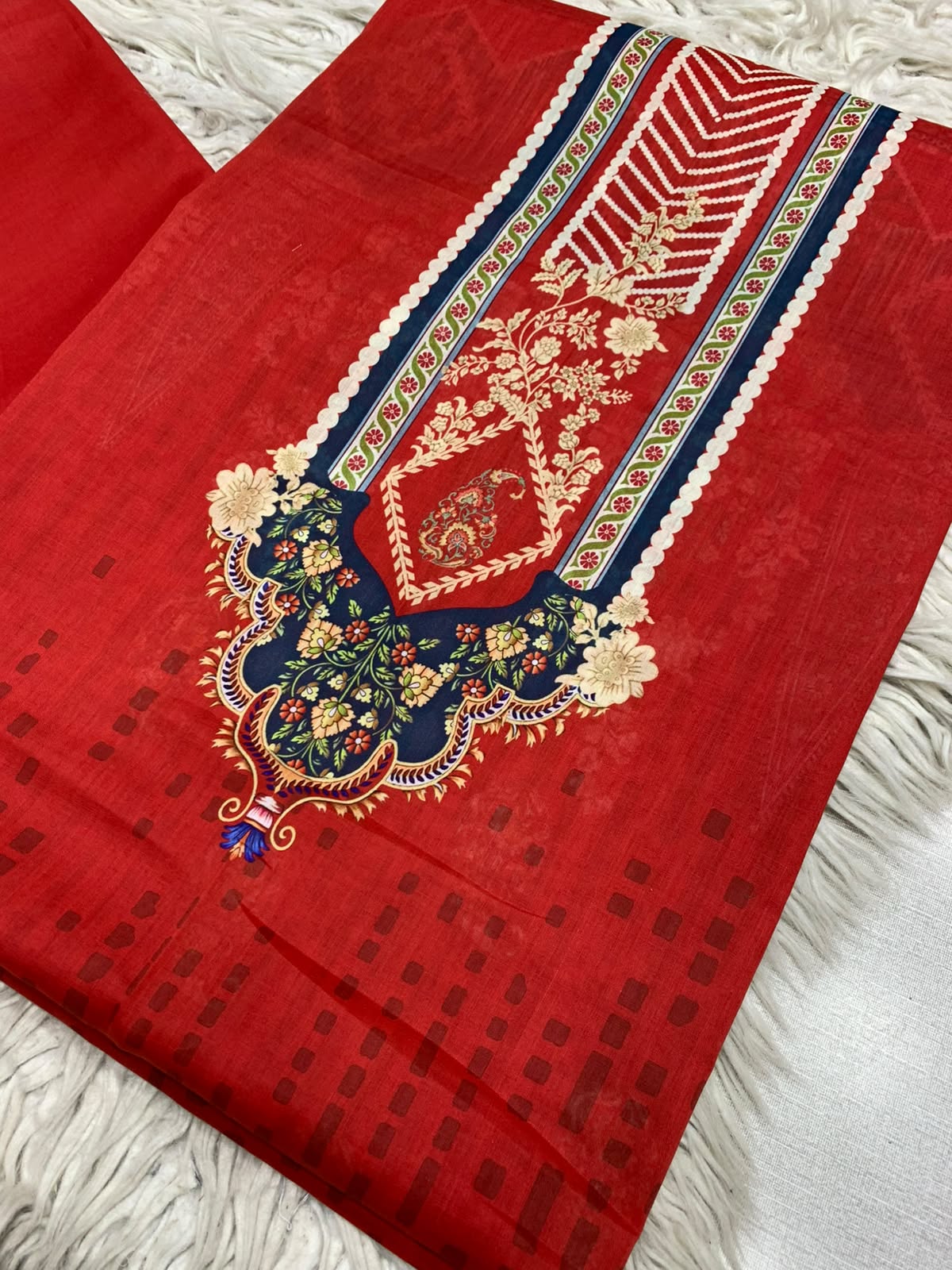 2Pc Printed Lawn Unstitched Suit 68