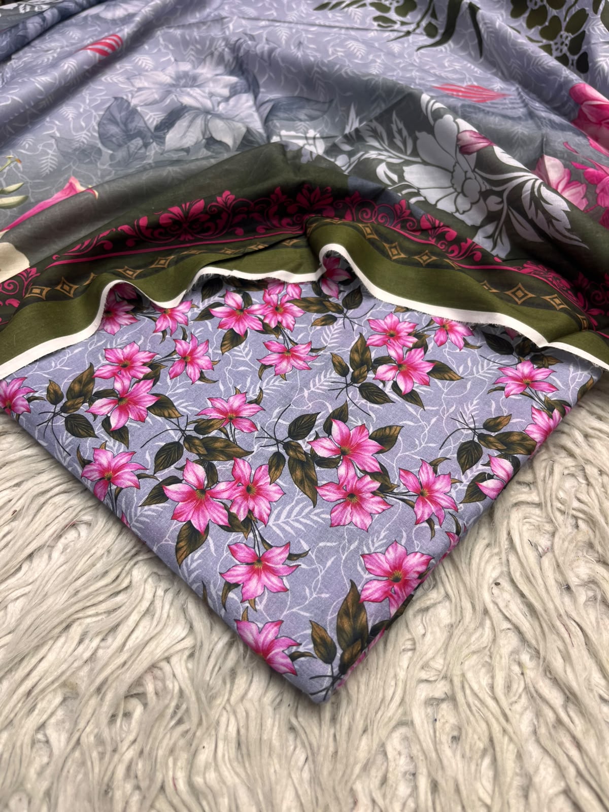 3Pc Same Digital Printed Lawn Suit 15