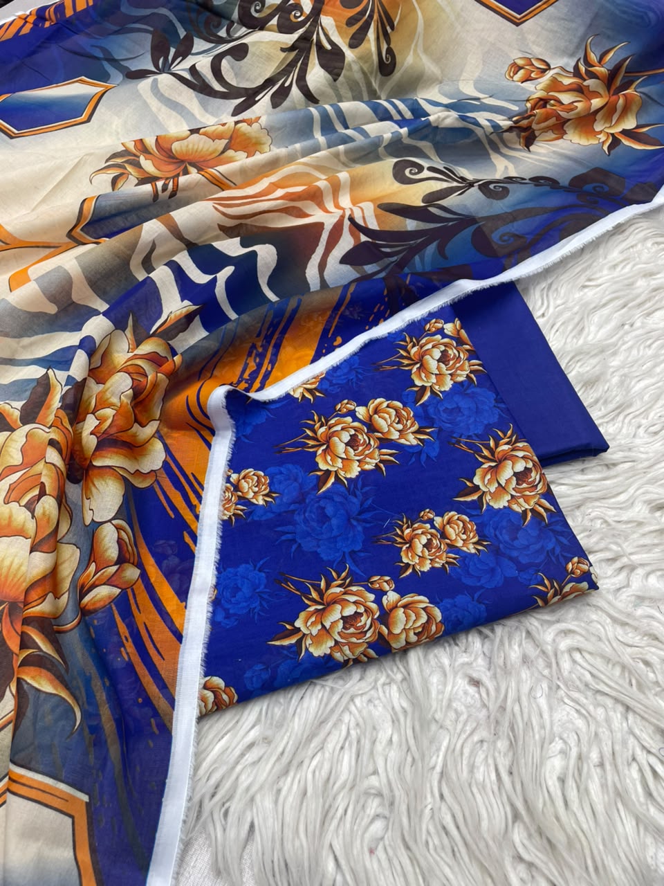 3Pc Lawn Digital Printed Unstitched Suit 15