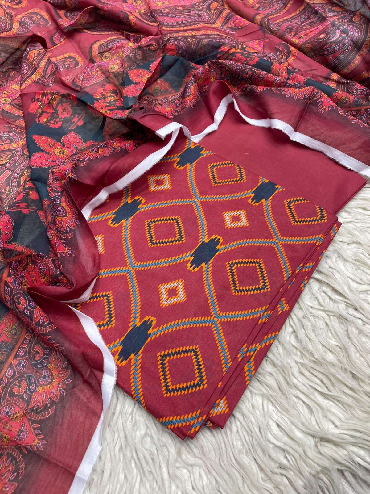 3Pc Stylo Lawn Unstitched Suit 03