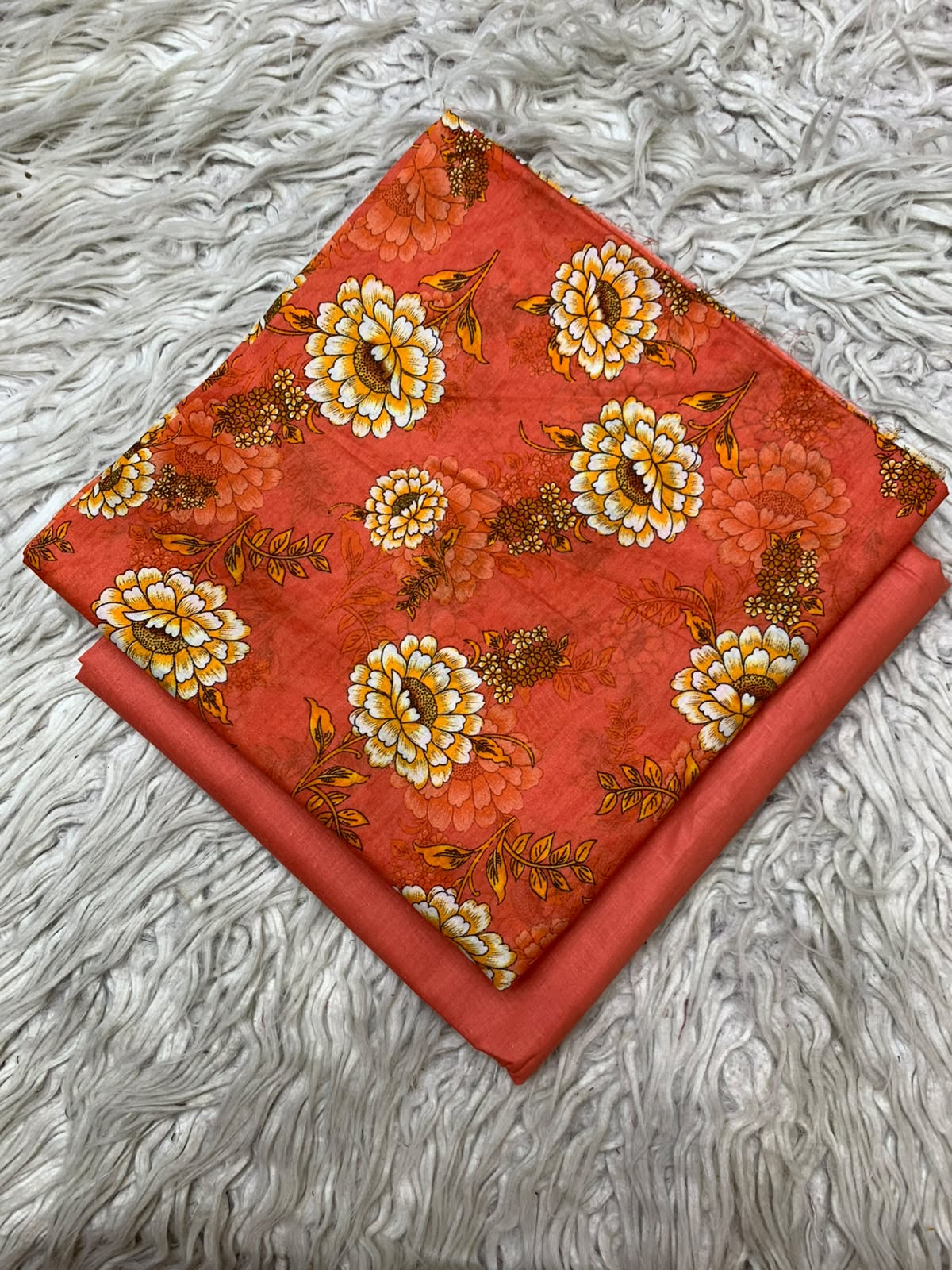 2Pc Printed Lawn Unstitched Suit 15