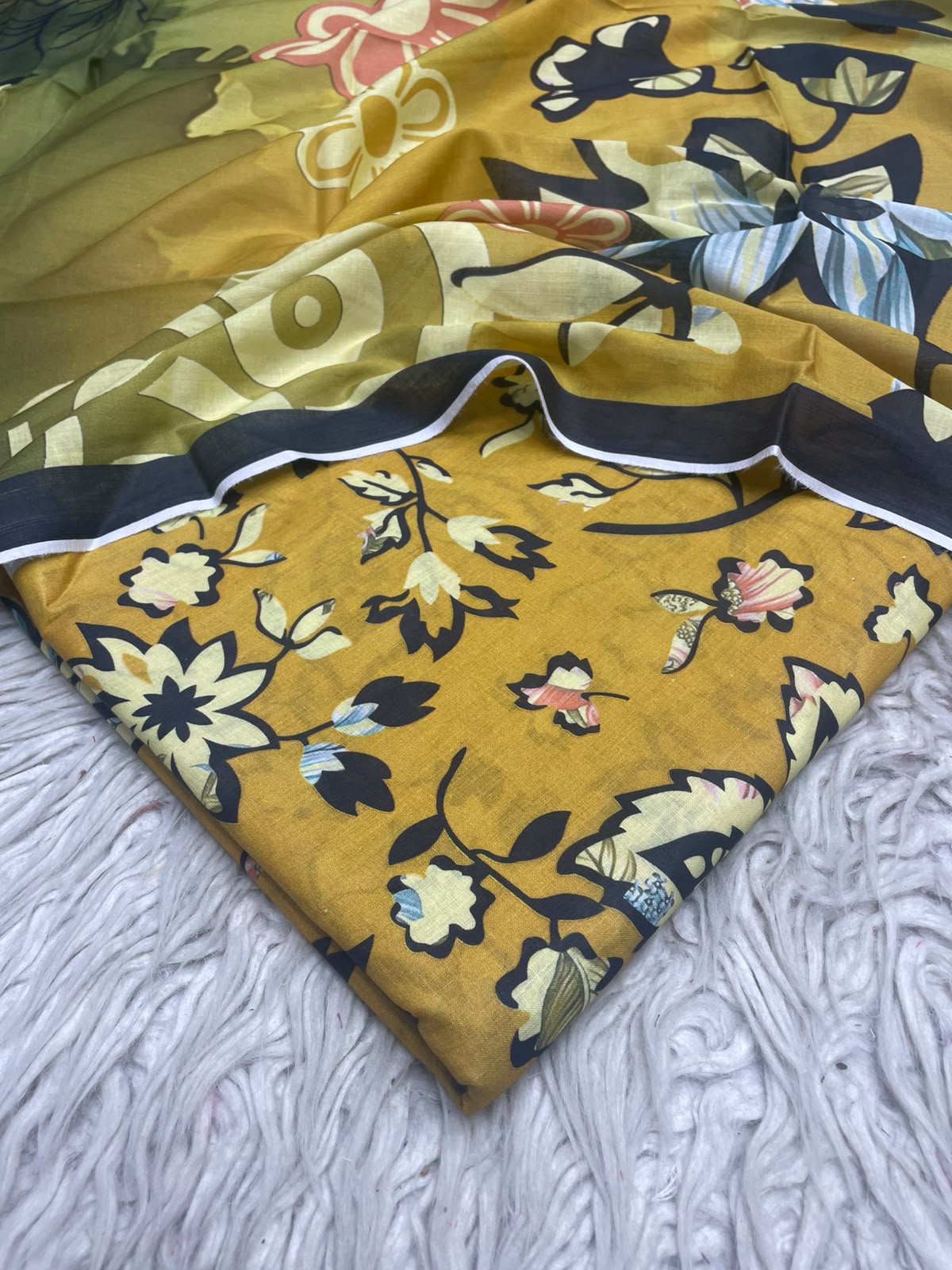3Pc Same Digital Printed Lawn Suit 15
