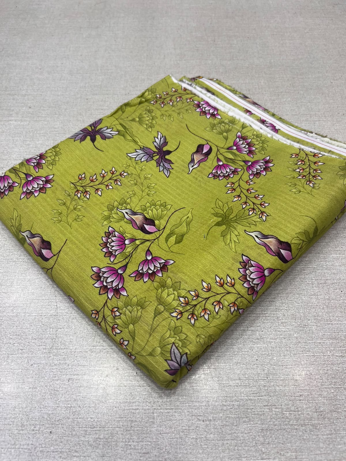 2Pc Same Printed Lawn Unstitched Suit 38739