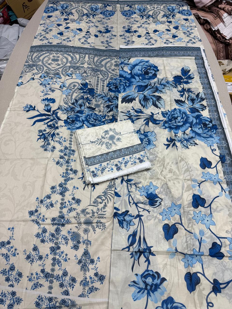 90/88 Firdous - Printed - Lawn - 3pc - 161