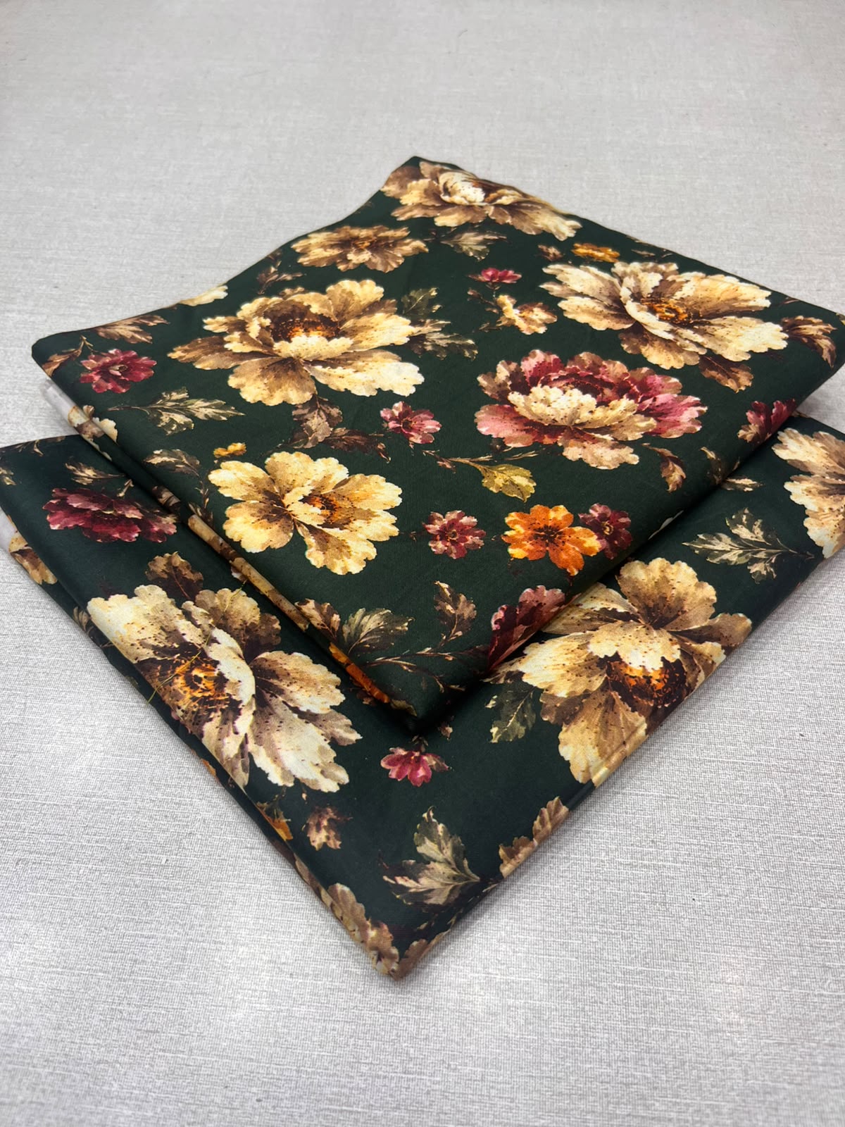 2Pc Staple Same Printed Unstitched Suit 6233