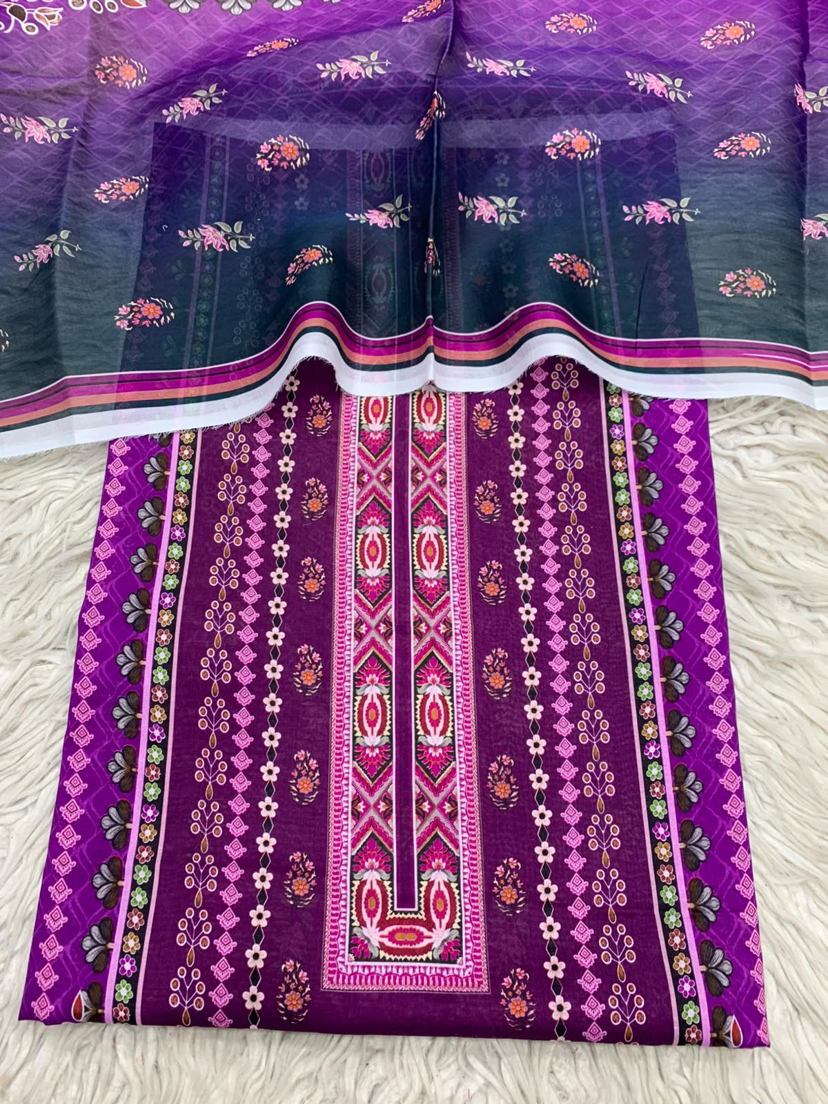 2Pc Printed Lawn Kameez & Dupatta 68