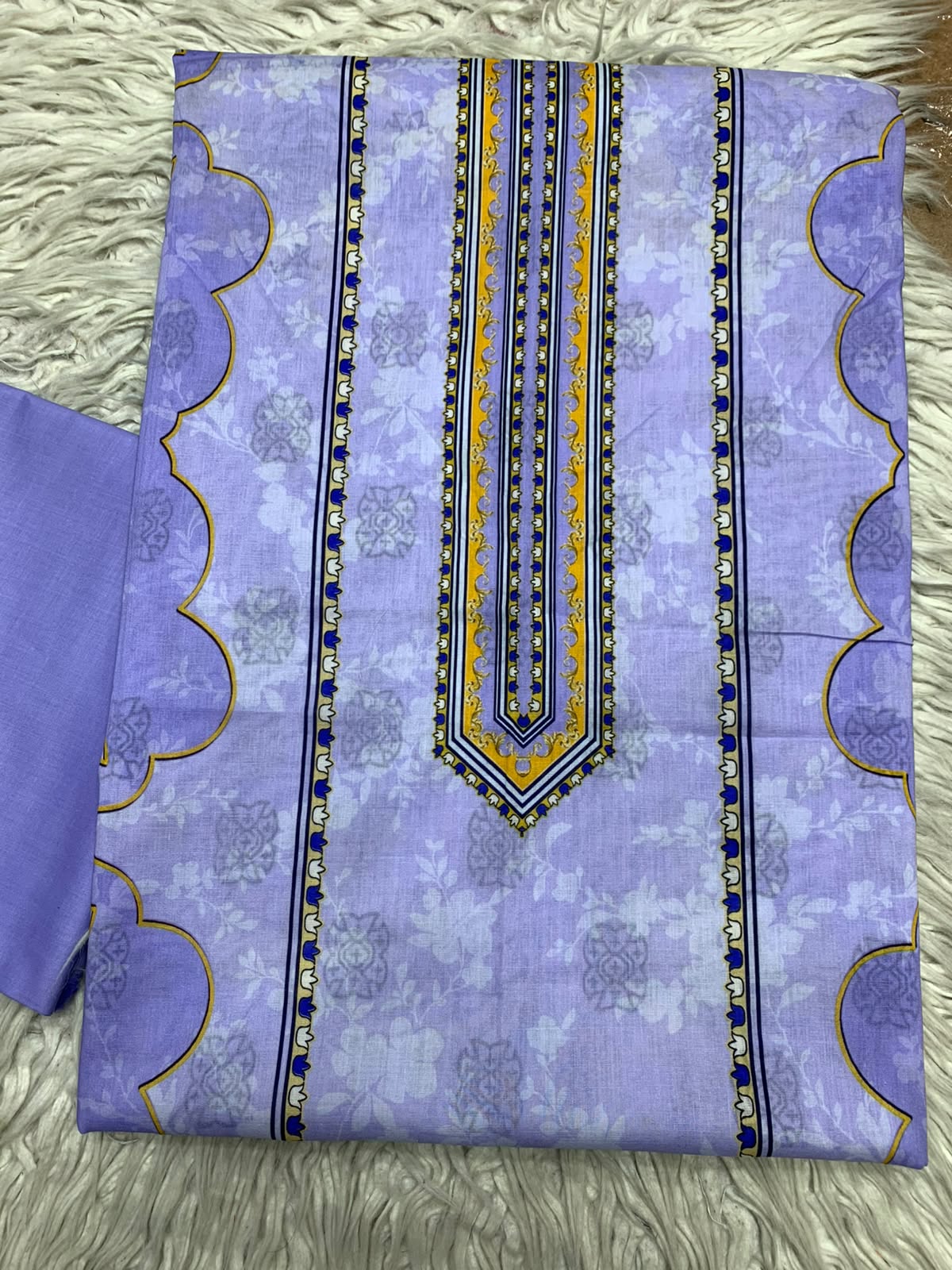 2Pc Printed Lawn Unstitched Suit 68