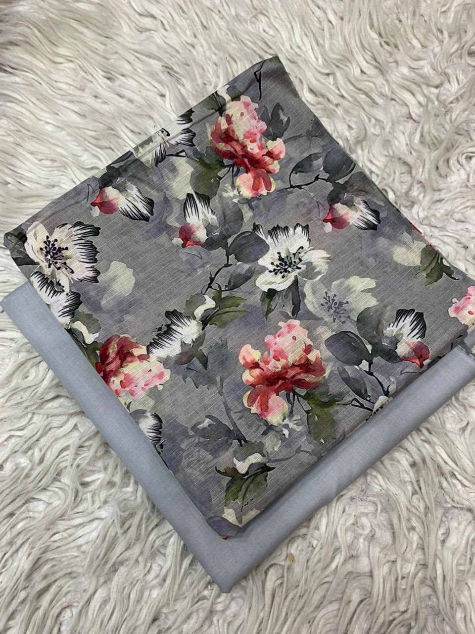 2Pc Printed Lawn Unstitched Suit 0180