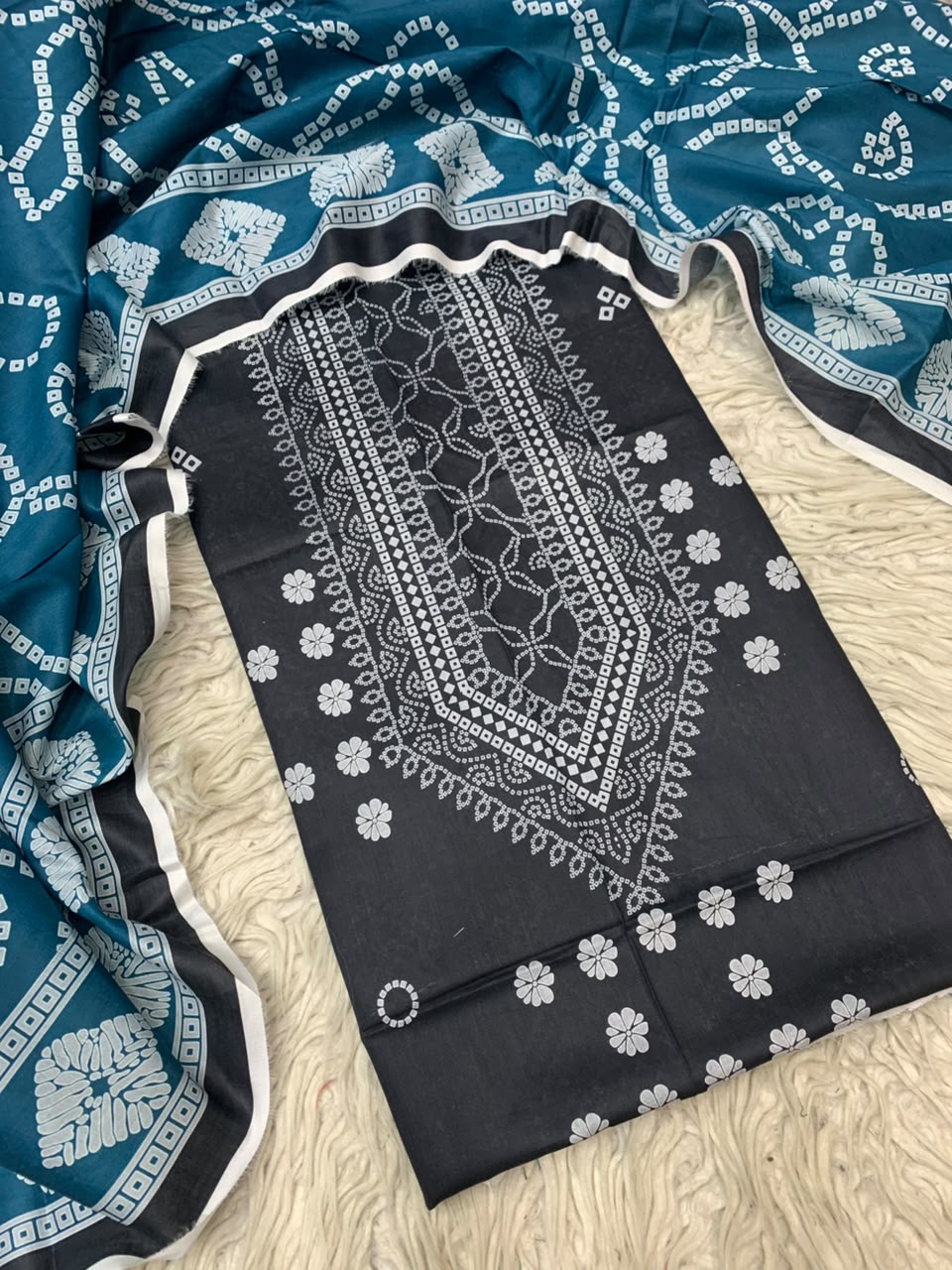 2Pc Bin Saeed Same Printed Lawn 495