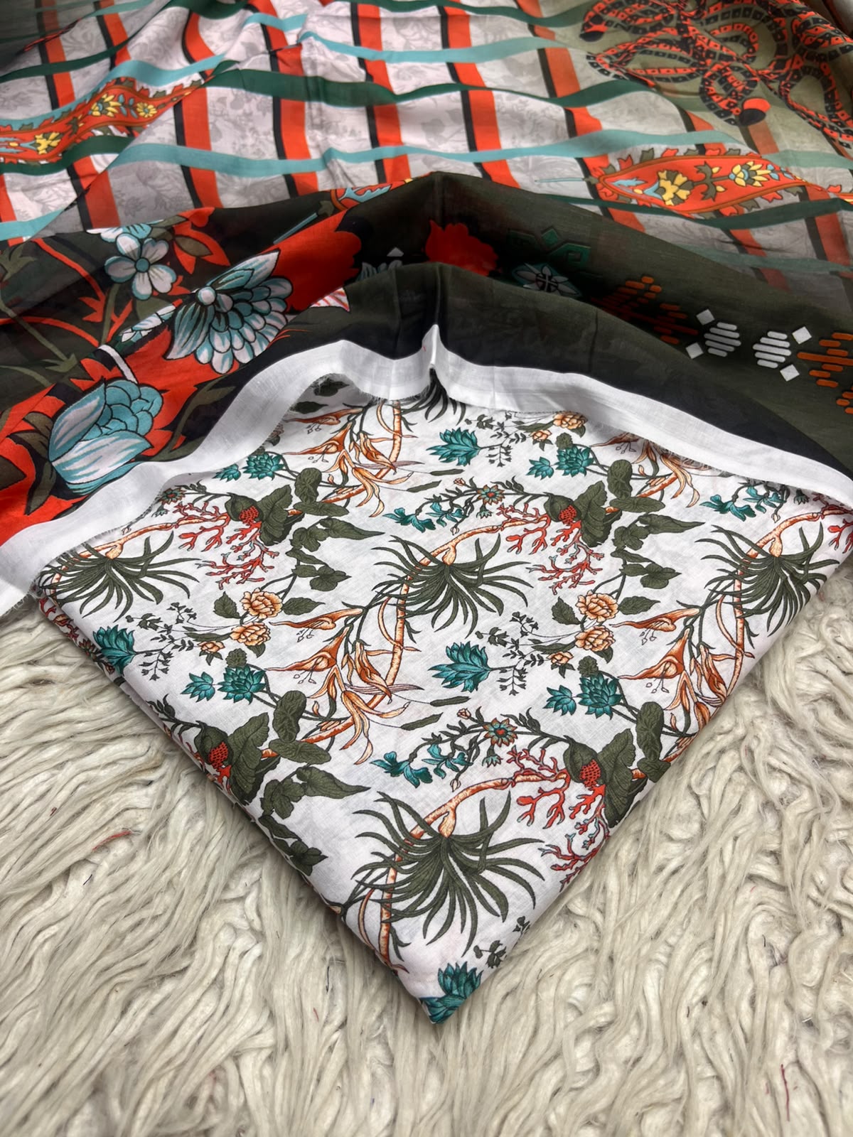 3Pc Same Digital Printed Lawn Suit 15