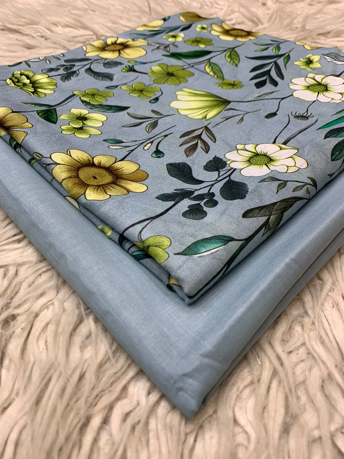 2Pc Printed Lawn Unstitched Suit 15