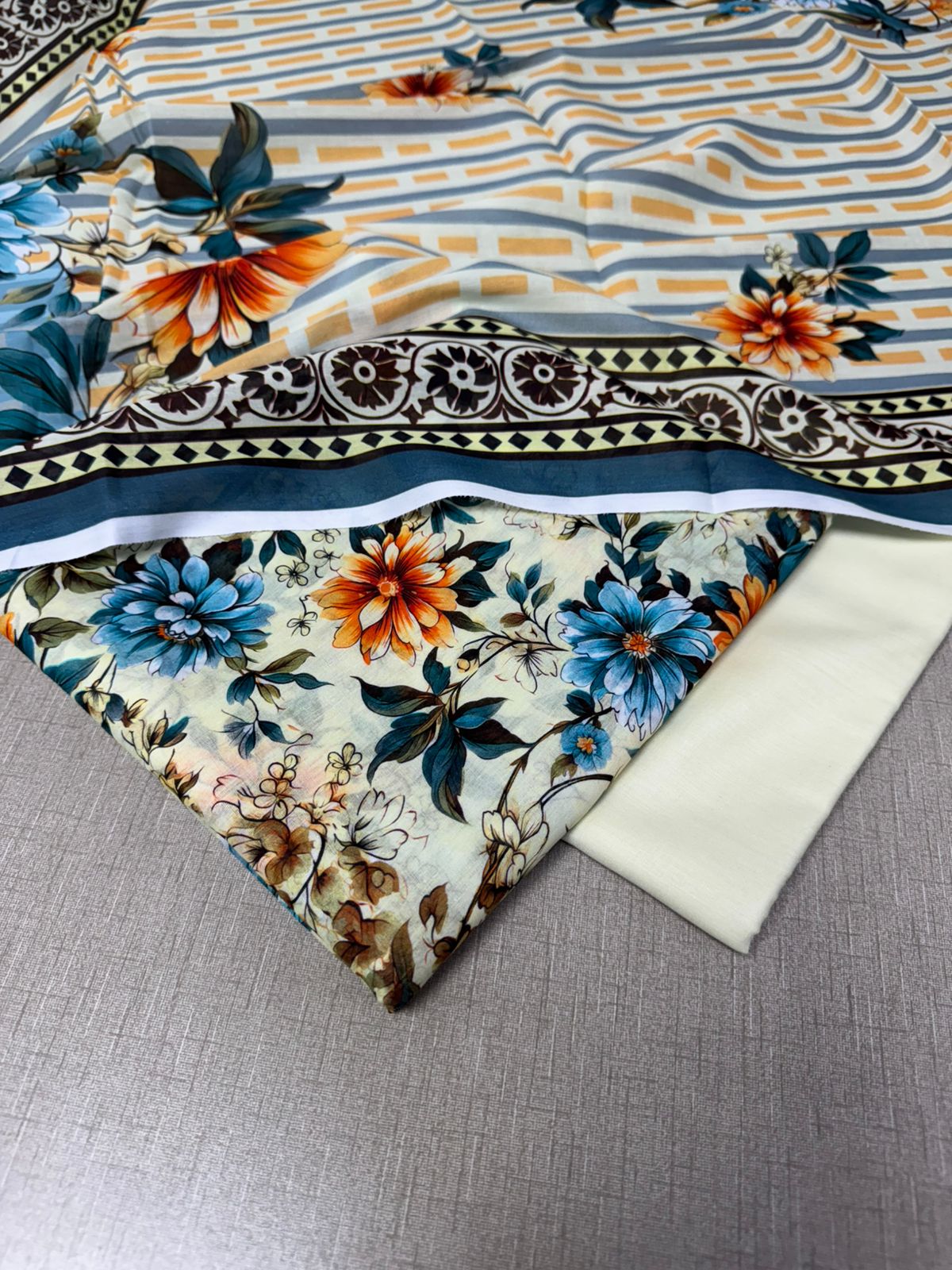 3Pc Zobia Lawn Unstitched Suit 29