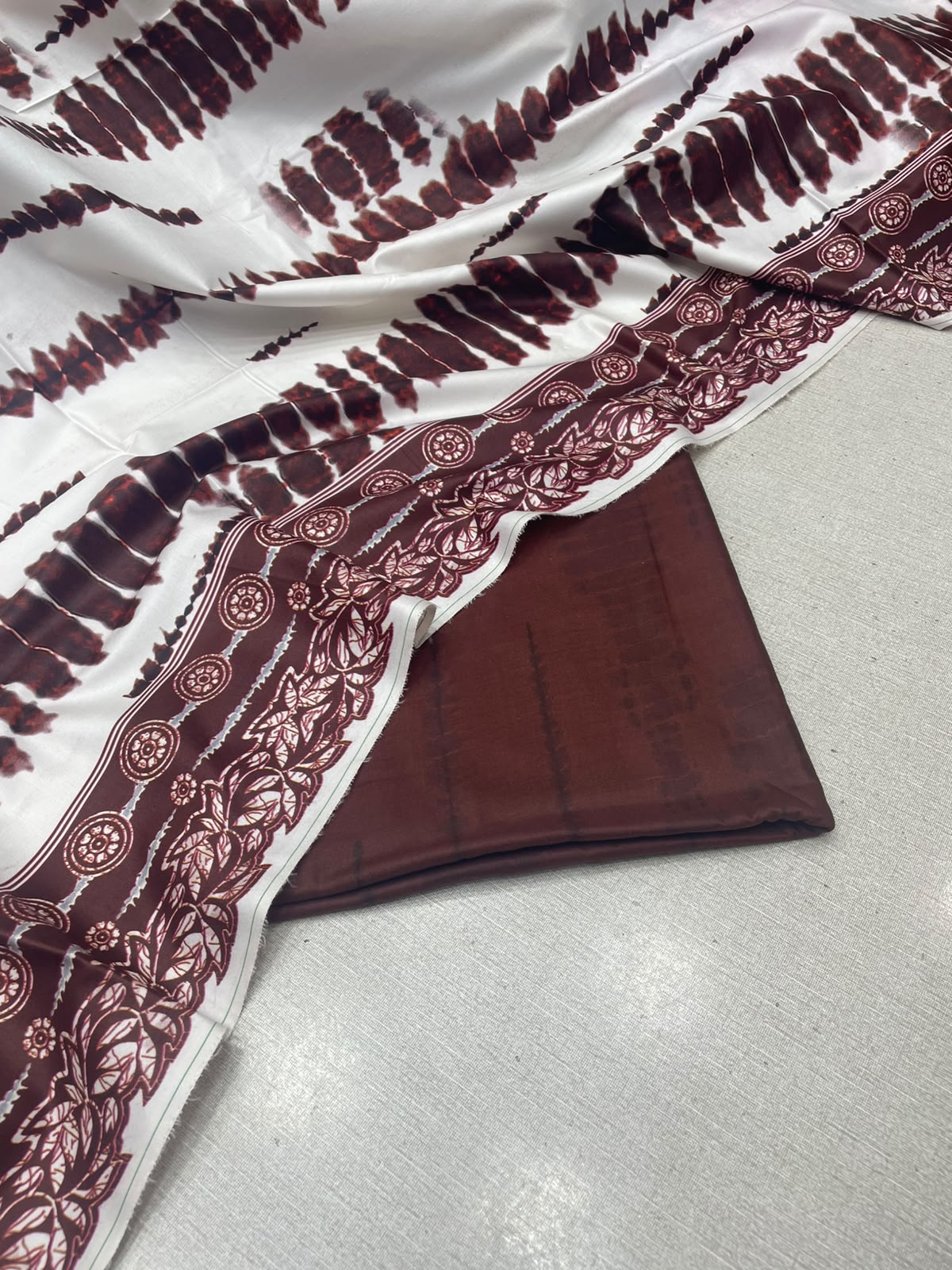2Pc Staple Kameez & Dupatta Unstitched Suit 6240
