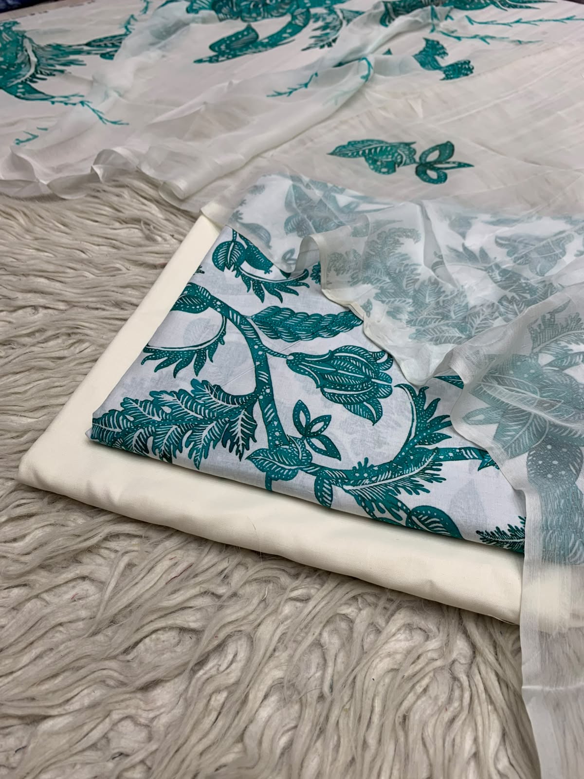 90x88 3Pc Premium Lawn Suit Vol-0020