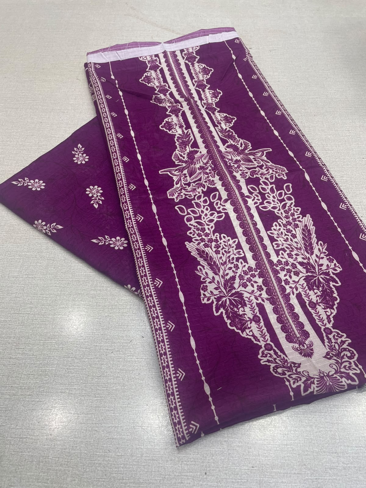 2Pc Bana Doria Lawn Kameez & Trouser 579