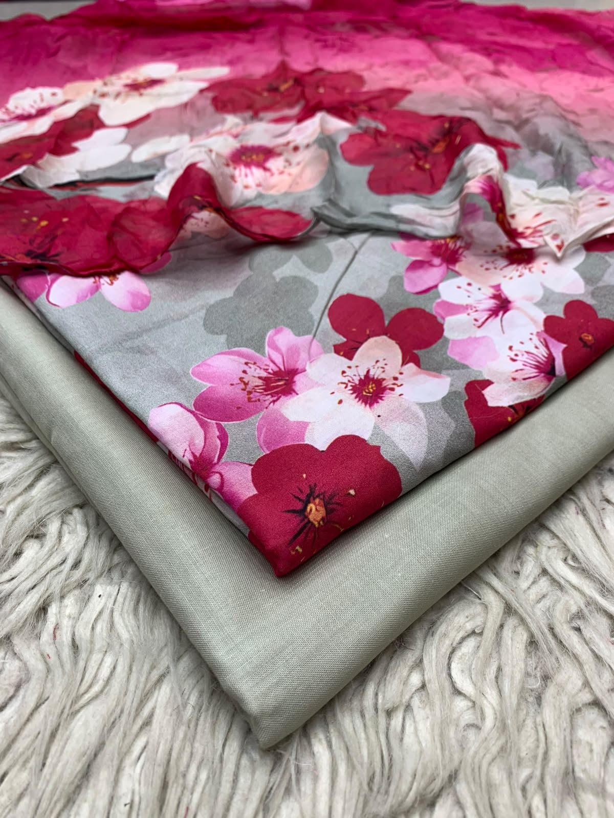 90x88 3Pc Premium Lawn Suit Vol-0020