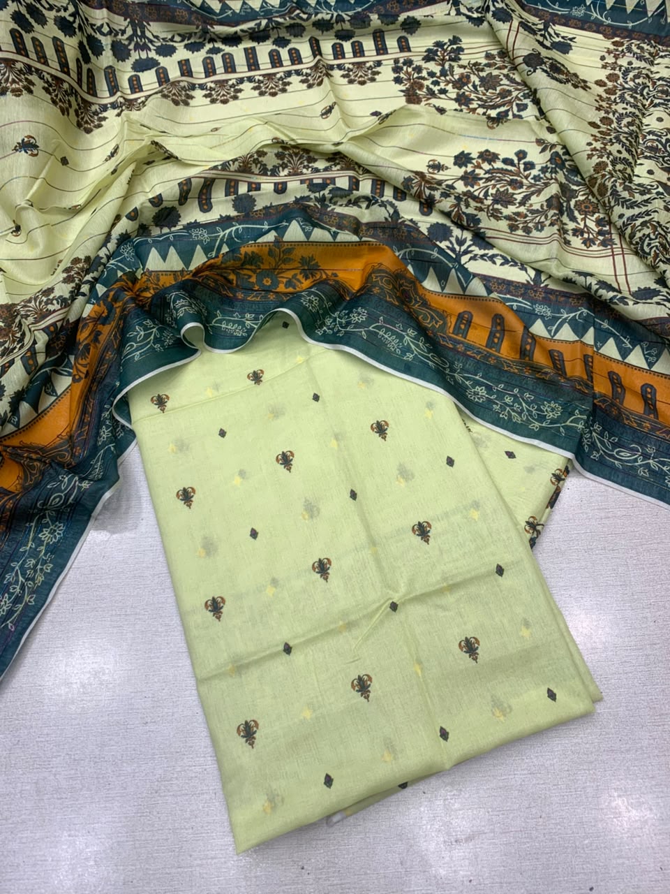 3Pc Lawn Digital Printed Unstitched Suit 48260