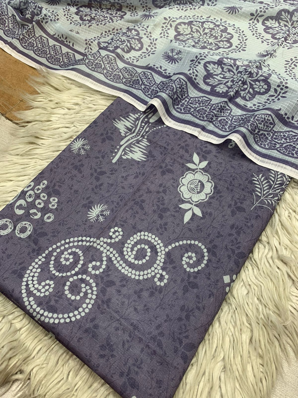 2Pc Chamki Lawn Kameez & Duppata Lawn Digital Printed Suit Vol-3224