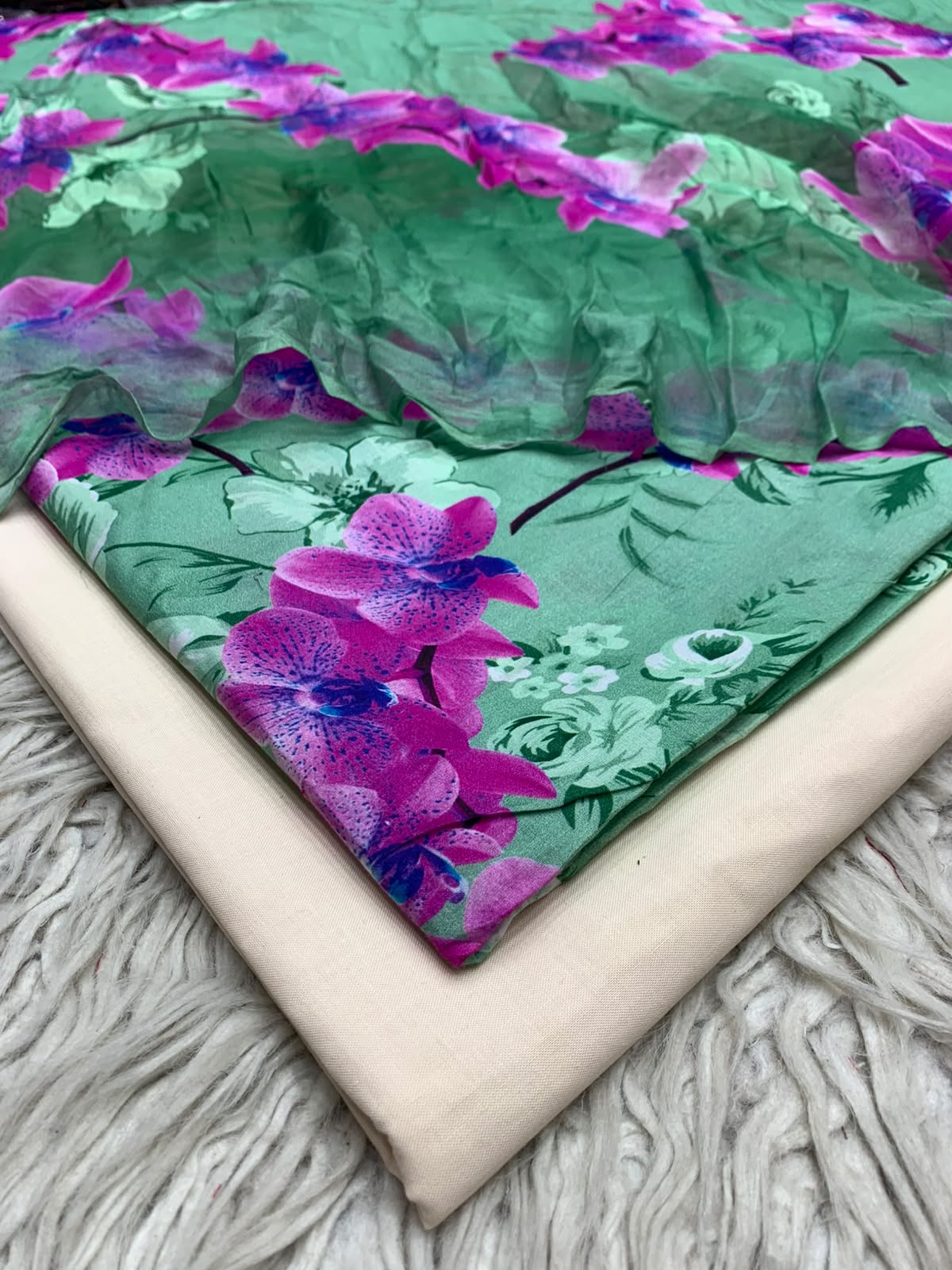 90x88 3Pc Premium Lawn Suit Vol-0020