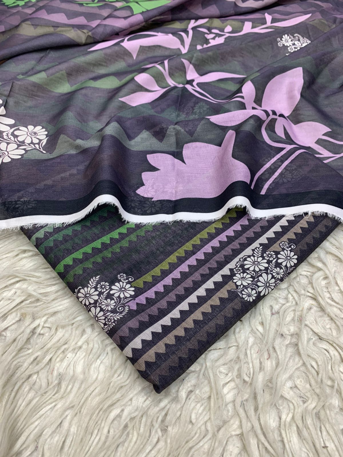 Sapphire 3Pc Bana Dora Lawn Unstitched Suit Vol-0127