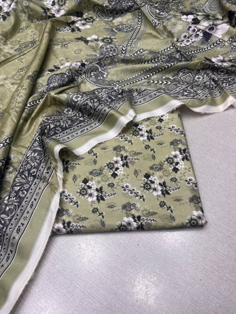 2Pc Staple Kameez & Dupatta Unstitched 62