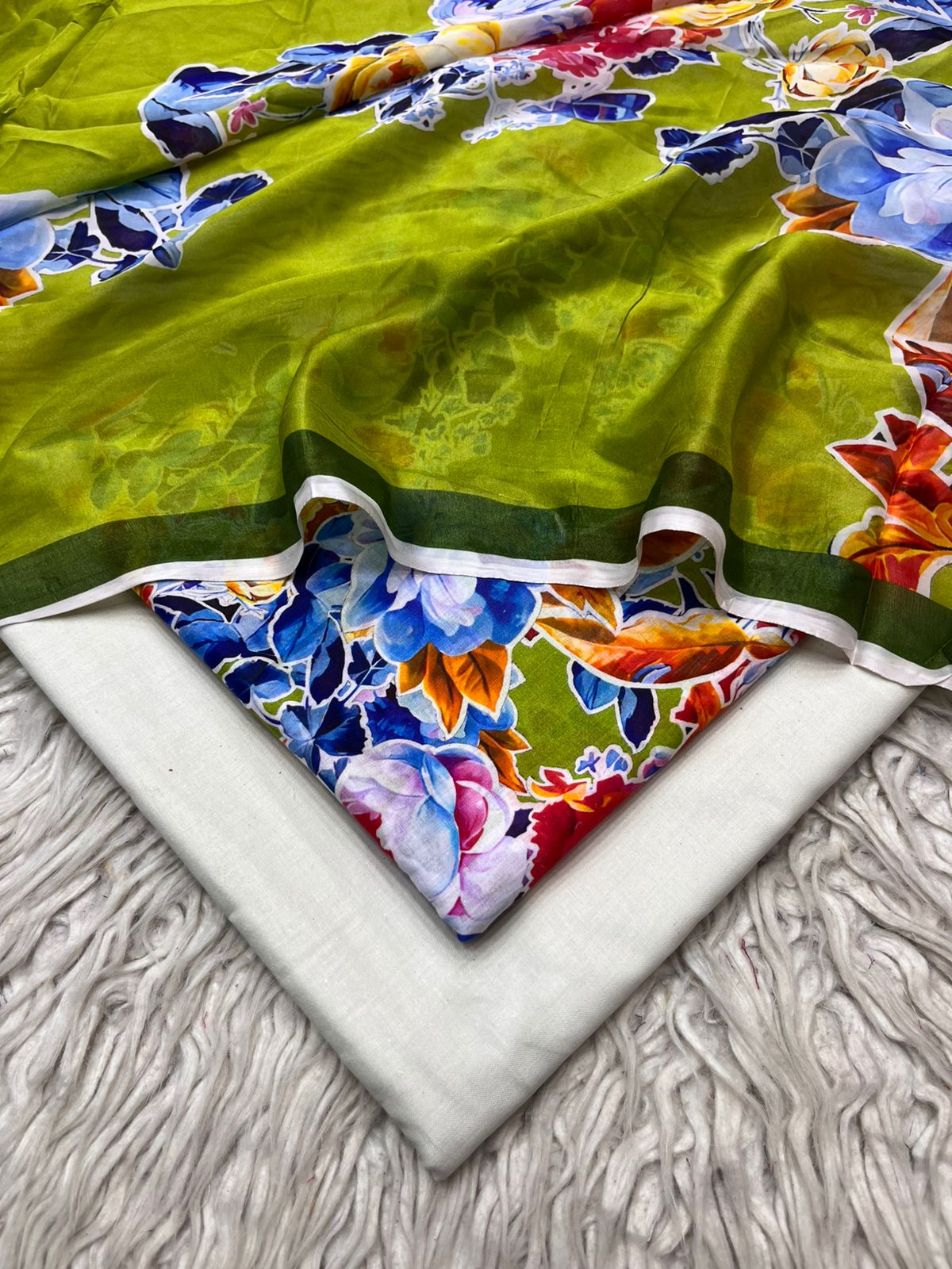 90x88 Lawn 3Pc Printed Suit Vol-005