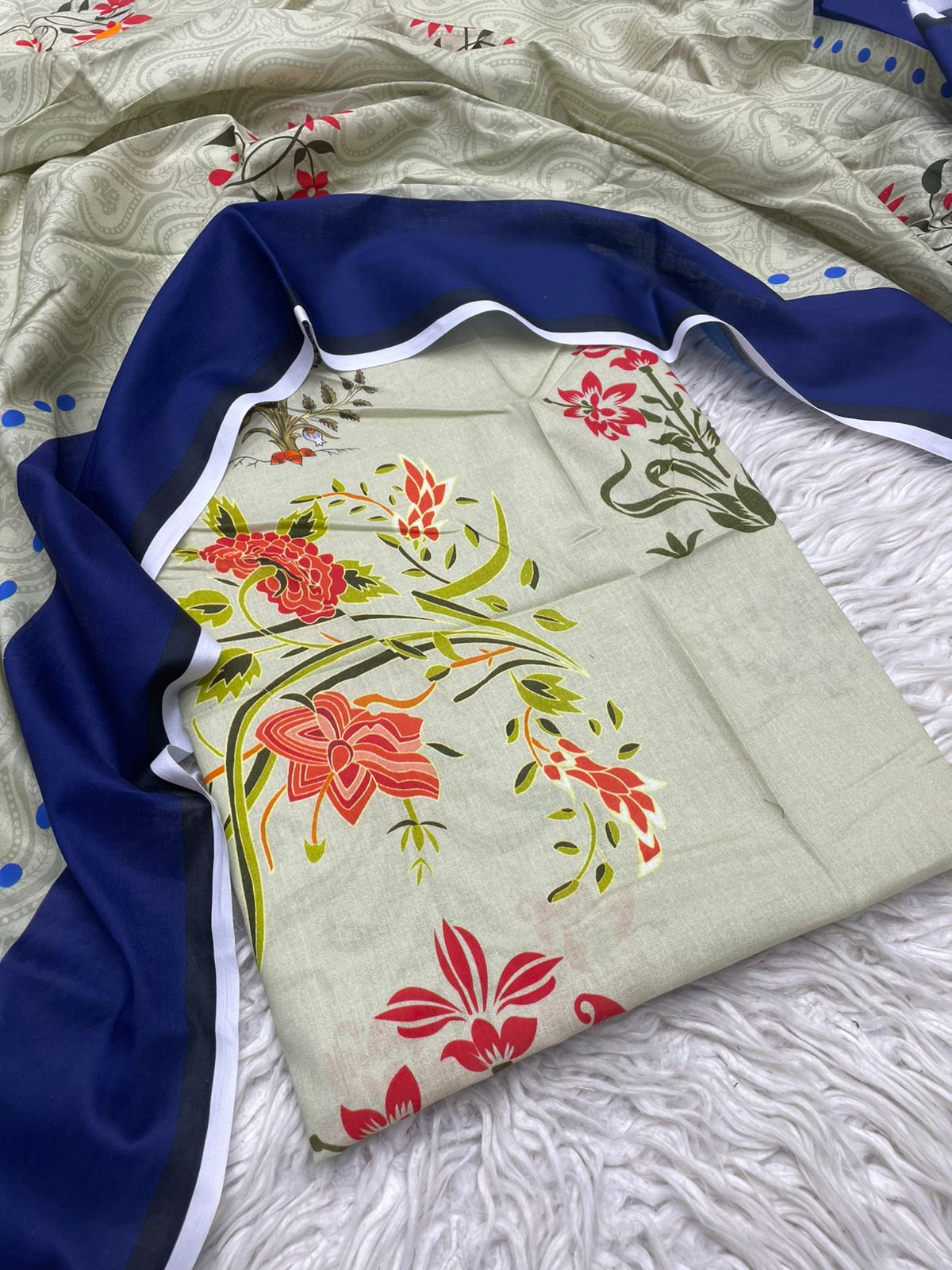 2Pc Bin Saeed Lawn Kameez & Dupatta Suit 3230