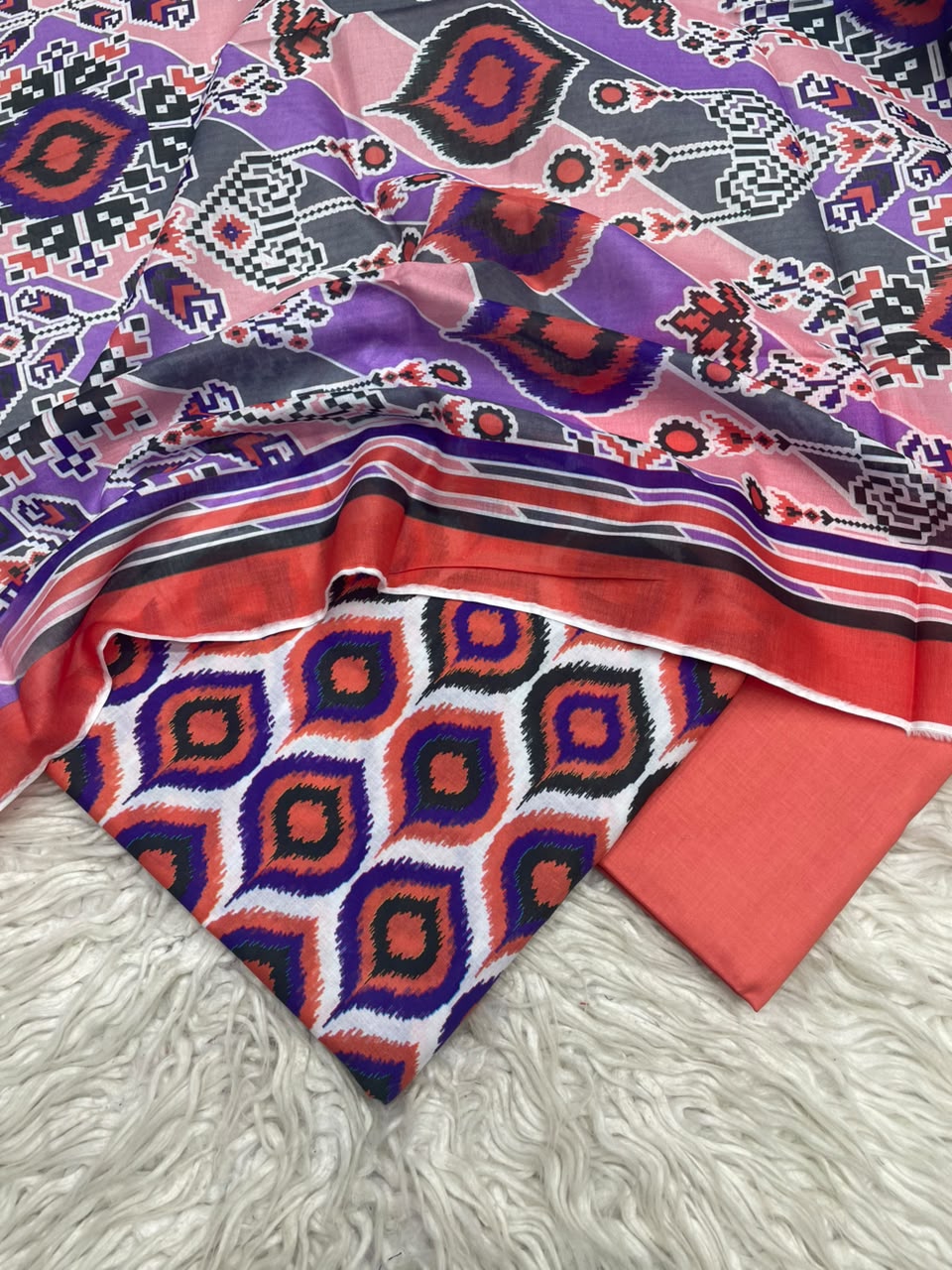 3Pc Lawn Digital Printed Unstitched Suit 15